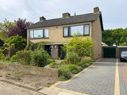Twee-onder-één-kap te koop: Pr Margrietstraat 11, Amerongen-Dorp Amerongen