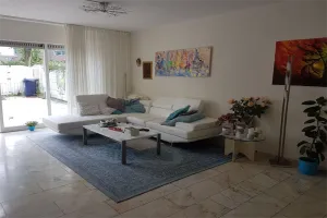 Woning te huur: Praagsingel, Lage Veld 'S-Gravenhage