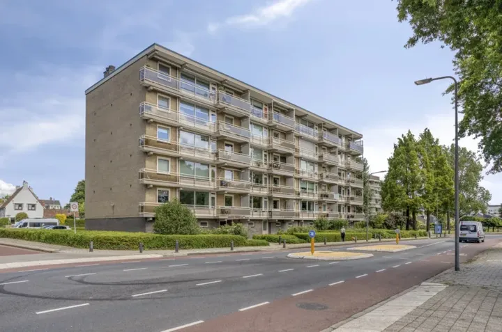 Appartement te koop: President Kennedylaan 197, Velp-Zuid beneden spoorlijn Velp