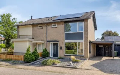 Twee-onder-één-kap te koop: President Verpoortenstraat 6, Gemert-Oost Gemert