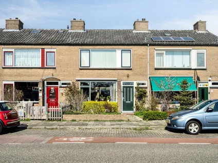 Tussenwoning te koop: President Kennedylaan 19, Bloemenbuurt Oegstgeest