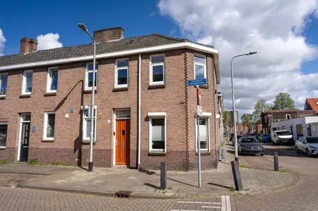 Hoekwoning te koop: President Steijnstraat 31, Afrikaanderbuurt Oost Tilburg
