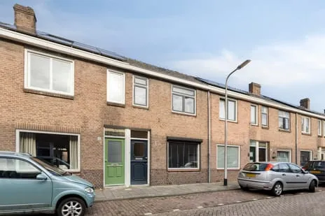 Tussenwoning te koop: President Steijnstraat 43, Afrikaanderbuurt Oost Tilburg