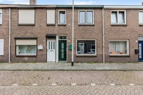 Tussenwoning te koop: President Steijnstraat 63, Afrikaanderbuurt Oost Tilburg
