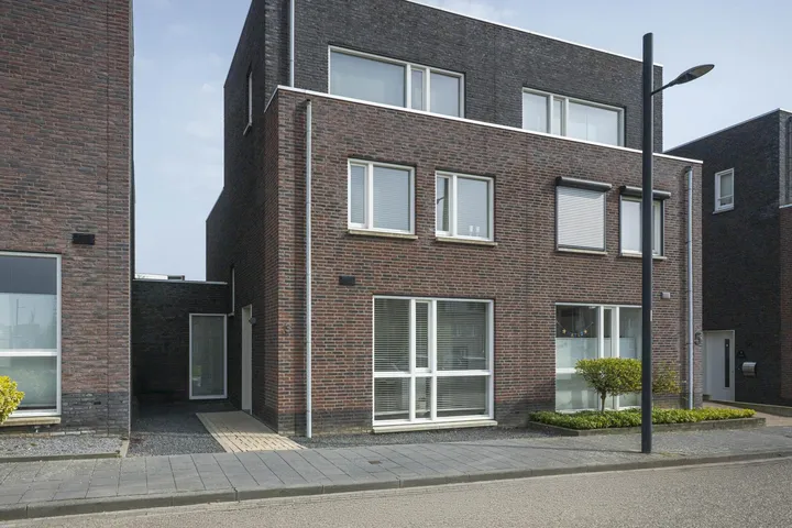 Tussenwoning te koop: Prickenscheydt 3, Achter den Winkel Landgraaf