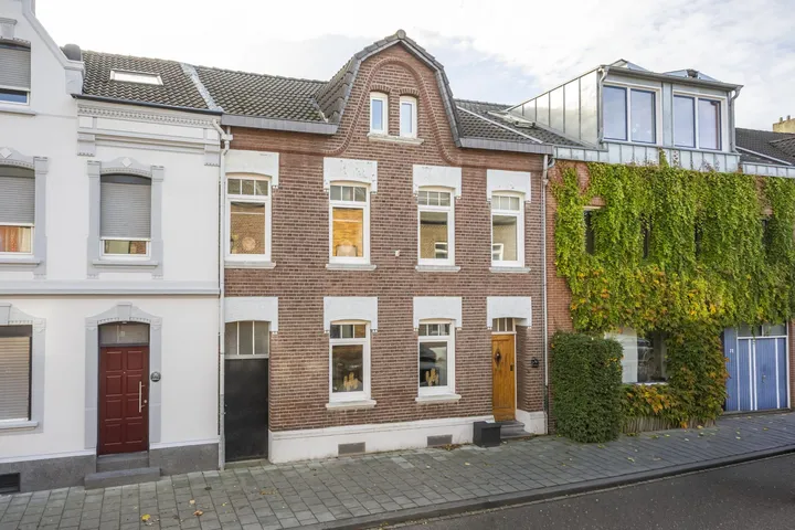 Tussenwoning te koop: Pricksteenweg 74, Kerkrade