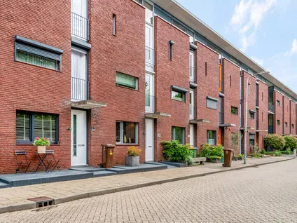 Tussenwoning te koop: Primulalaan 11, Bloemenbuurt Ede