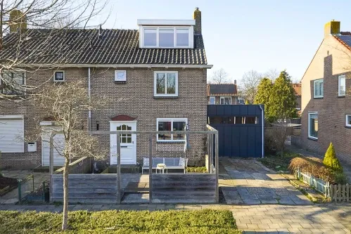 Twee-onder-één-kap te koop: Primulastraat 22, Purmerend