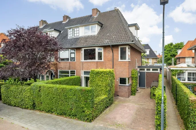 Hoekwoning te koop: Prins Alexanderlaan 23, Ginneken Breda