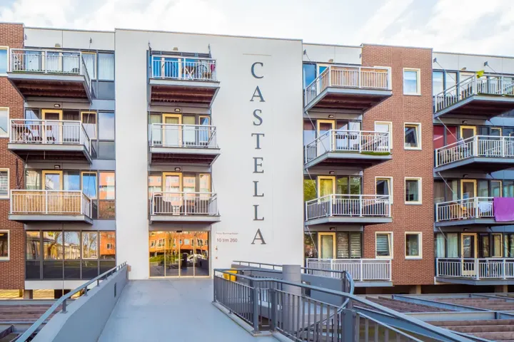 Apartment for rent: Prins Bernhardlaan 54, Emmalaan Alphen Aan Den Rijn