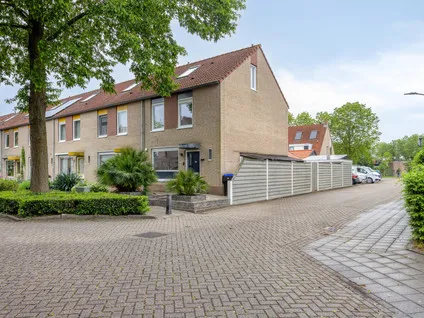 Hoekwoning te koop: Prins Bernhardlaan 65, Middelharnis prinsenkwartier Middelharnis