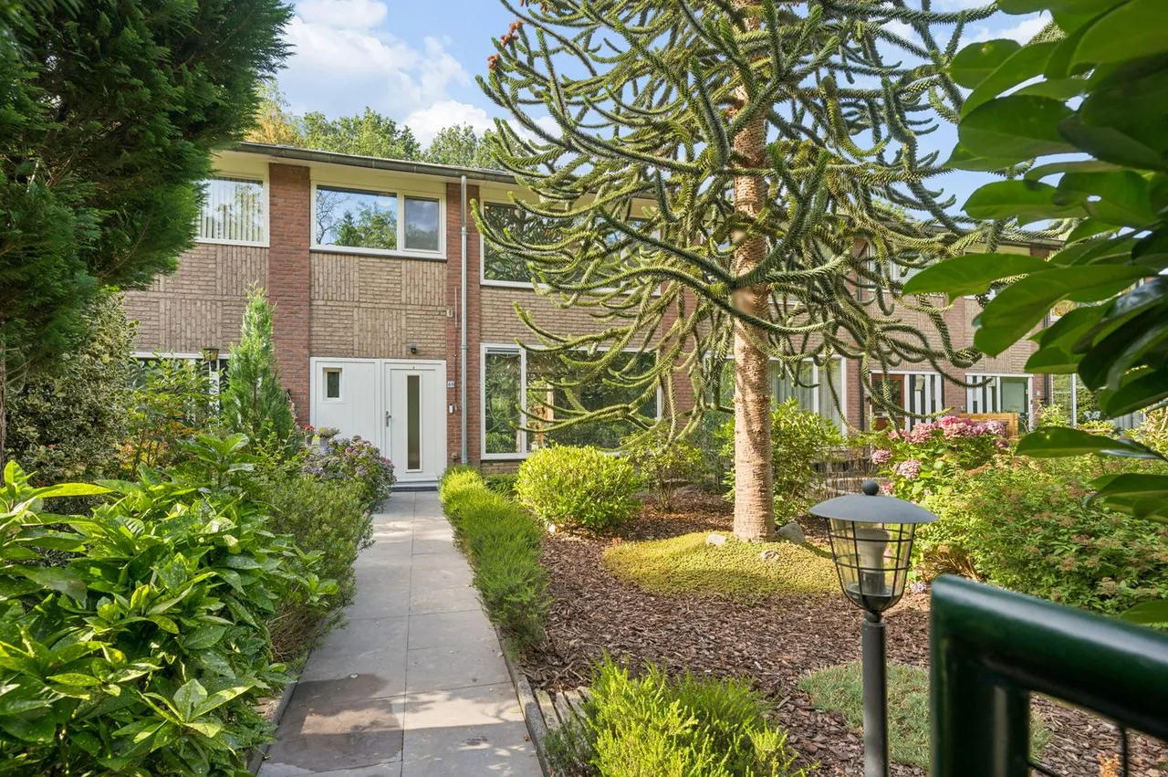 Tussenwoning te koop: Prins Bernhardlaan 69, Ede