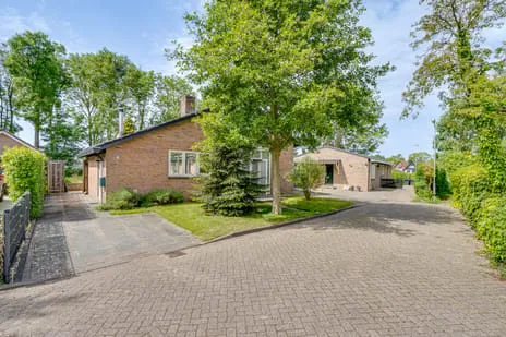 Twee-onder-één-kap te koop: Prins Bernhardstraat 12, Broek op Langedijk kern Broek Op Langedijk