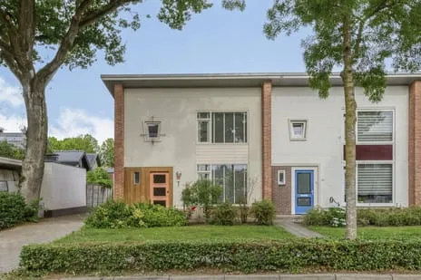 Corner house for sale: Prins Bernhardstraat 32, Centrum Valkenswaard