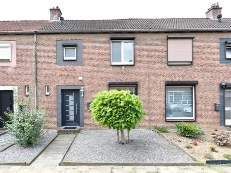 Terraced house for sale: Prins Bernhardstraat 7, Oud Nieuwenhagen Landgraaf
