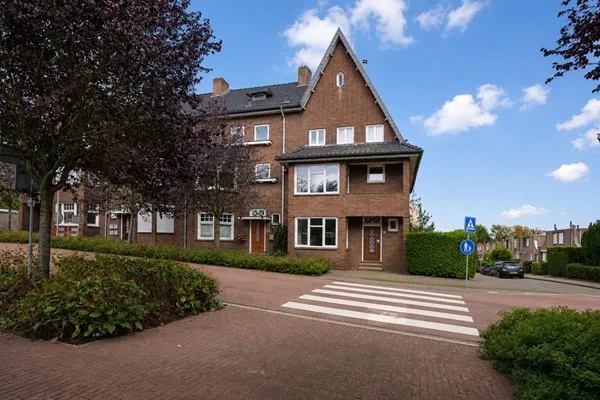 Hoekwoning te koop: Prins Bernhardstraat 8, Vaals