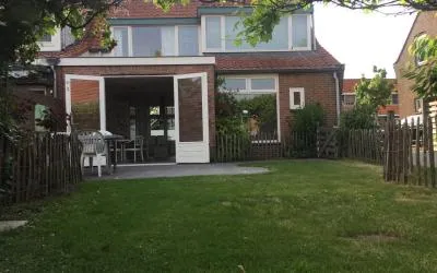 Twee-onder-één-kap te koop: Prins Bernhardweg 22, Oude Dorp Houten