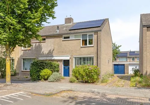 Hoekwoning te koop: Prins Clauslaan 54, Naastenbest Best