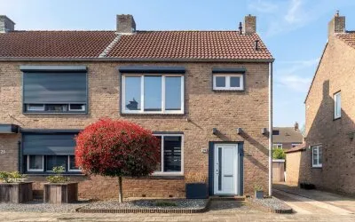 Twee-onder-één-kap te koop: Prins Hendrikstraat 24, Grevenbicht Grevenbicht