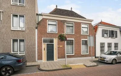 Terraced house for sale: Prins Hendrikstraat 42, Naaldwijk Centrumgebied Naaldwijk