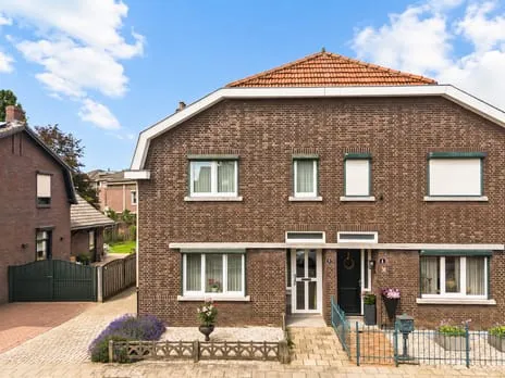 Twee-onder-één-kap te koop: Prins Hendrikstraat 6, Reuver Reuver