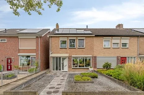Hoekwoning te koop: Prins Hendrikstraat 9, Helwijk Willemstad