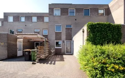 Tussenwoning te koop: Prins Mauritsplein 46, Noord Hoogeveen