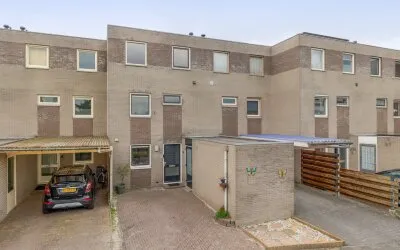 Tussenwoning te koop: Prins Mauritsplein 50, Noord Hoogeveen