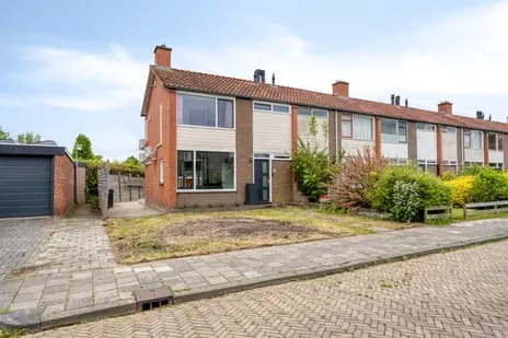 Hoekwoning te koop: Prins Willemstraat 1, Veningerland Assen