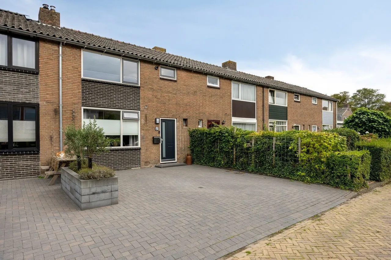 Tussenwoning te koop: Prins Willemstraat 8, Assen