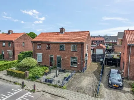 Semi-detached for sale: Prins Bernhardlaan 11, Amerongen-Dorp Amerongen