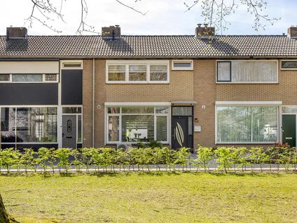 Tussenwoning te koop: Prins Bernhardlaan 145, Best