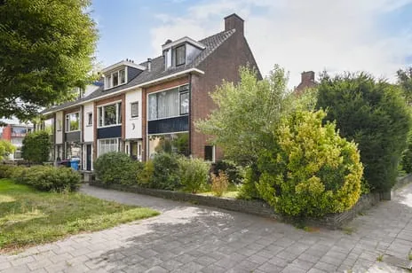 Hoekwoning te koop: Prins Bernhardlaan 152, Raadhuiskwartier Leidschendam