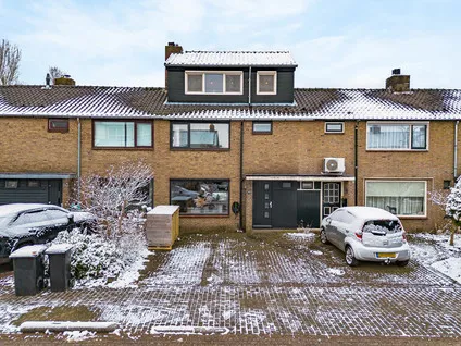 Tussenwoning te koop: Prins Bernhardlaan 65, Maartensdijk Kern Maartensdijk