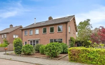 Twee-onder-één-kap te koop: Prins Bernhardstraat 27, Heino Centrum Heino