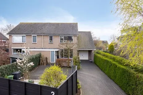 Twee-onder-één-kap te koop: Prins Bernhardstraat 3, Berkenwoude Berkenwoude