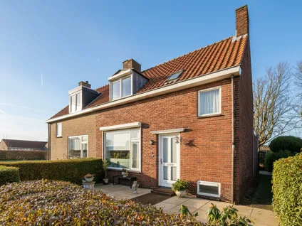Twee-onder-één-kap te koop: Prins Bernhardstraat 37, Schoondijke Schoondijke