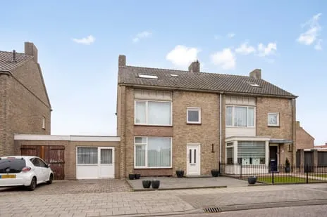 Tussenwoning te koop: Prins Bernhardstraat 43, Braken-Oost Drunen