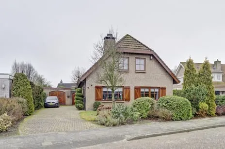 Vrijstaande woning te koop: Prins Florisstraat 7, Dinteloord Dinteloord