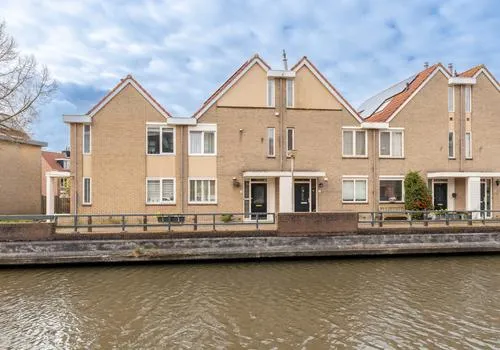 Tussenwoning te koop: Prins Hendrikkade 18, Anne Frank Diemen