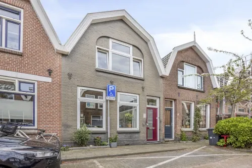 Tussenwoning te koop: Prins Hendrikstraat 10, Prins Hendrikbuurt Zaandam