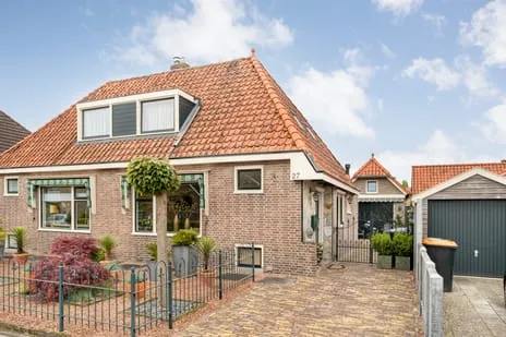 Twee-onder-één-kap te koop: Prins Hendrikstraat 27, Wilhelminawijk Nijverdal