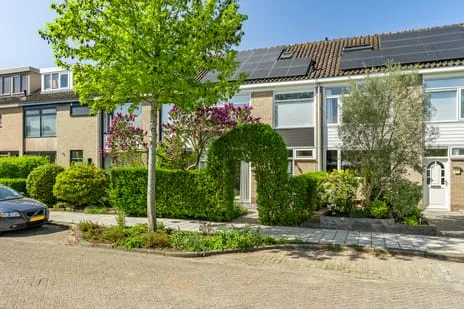 Tussenwoning te koop: Prins Hendrikweg 22, Oude Dorp Houten