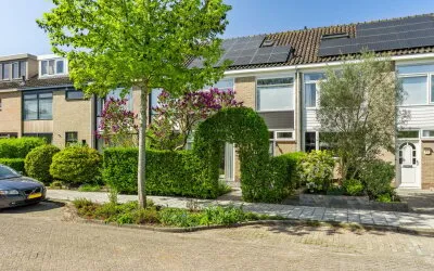 Tussenwoning te koop: Prins Hendrikweg 22, Oude Dorp Houten