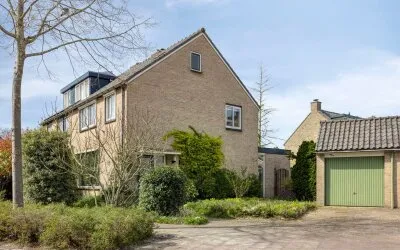 Twee-onder-één-kap te koop: Prins Mauritslaan 3, Kern Leusden-Zuid Leusden