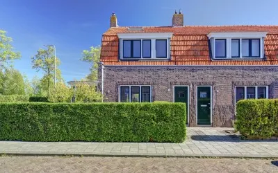Hoekwoning te koop: Prins Mauritsstraat 1, Nieuw Middelburg Middelburg