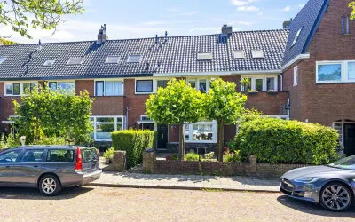 Tussenwoning te koop: Prins Willem-Alexandersingel 69, Indische buurt-Noord Den Helder