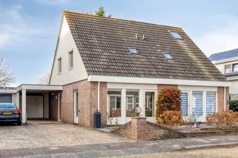 Tussenwoning te koop: Prins Willem-Alexanderstraat 5, Hedel Hedel