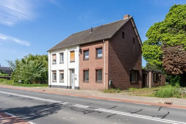 Twee-onder-één-kap te koop: Prinsenbaan 114, Koningsbosch Koningsbosch