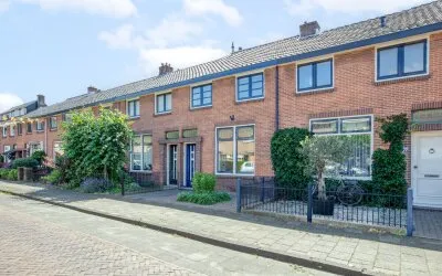 Tussenwoning te koop: Prinsenlaan 75, Bloemen- en Bomenkwartier Woerden